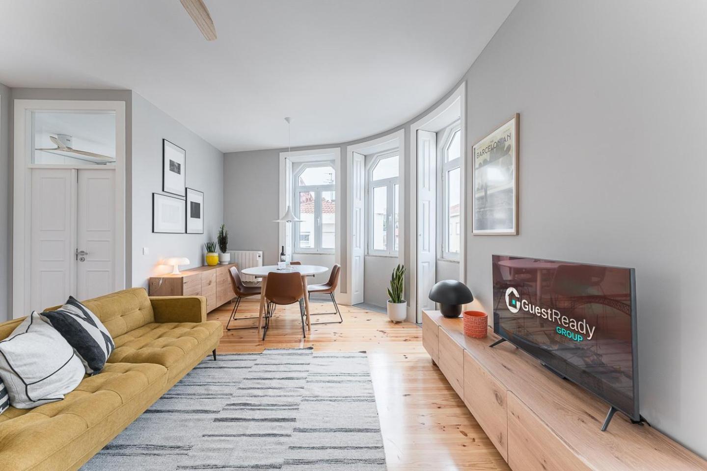 Guestready - Colorful Apt Near Agosto Station 波尔图 外观 照片