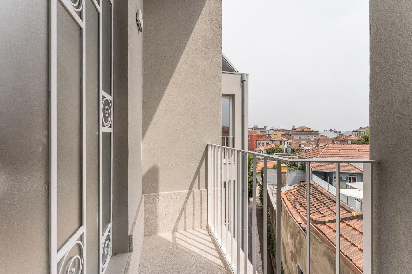 Guestready - Colorful Apt Near Agosto Station 波尔图 外观 照片